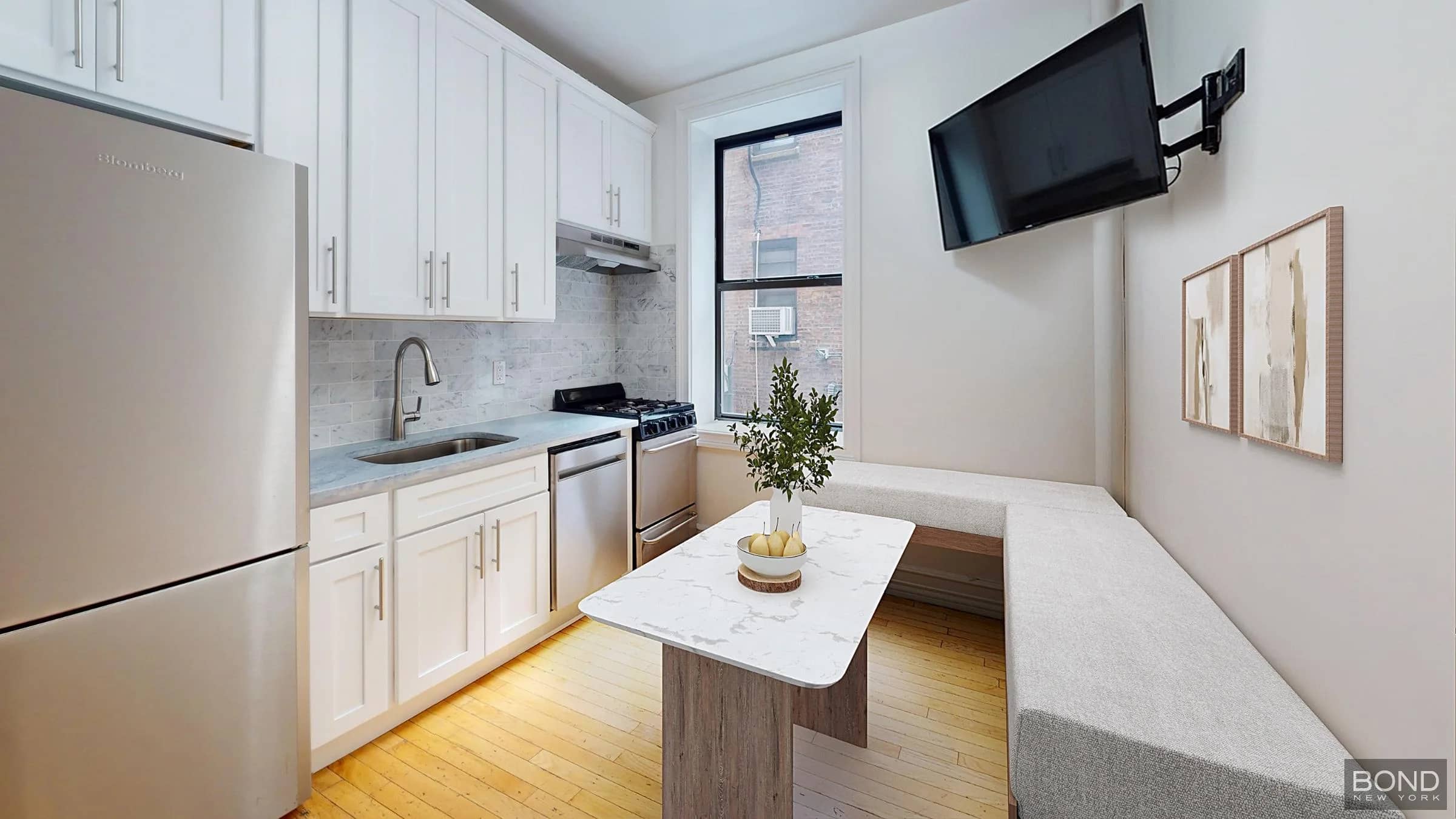3 bed apartment in Midtown West
