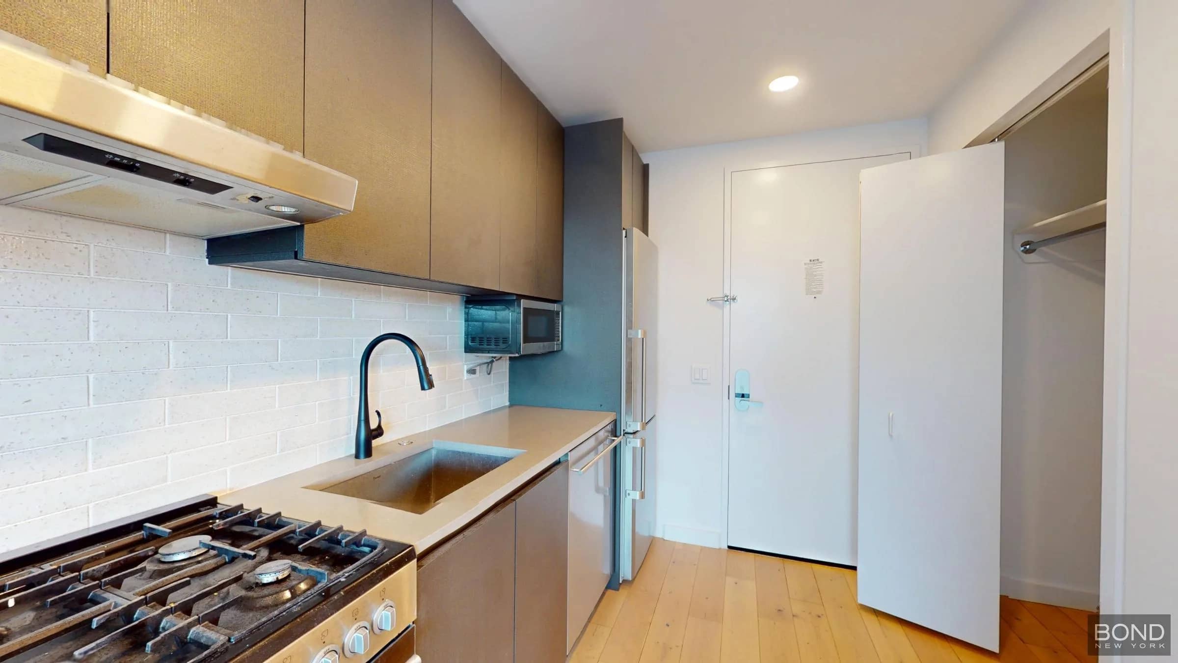 Studio apartment in Flushing