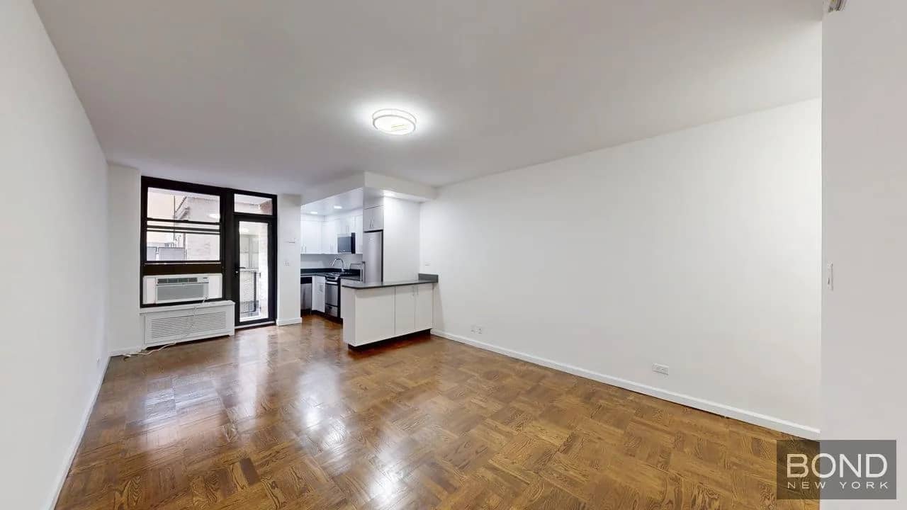 Studio apartment in Murray Hill
