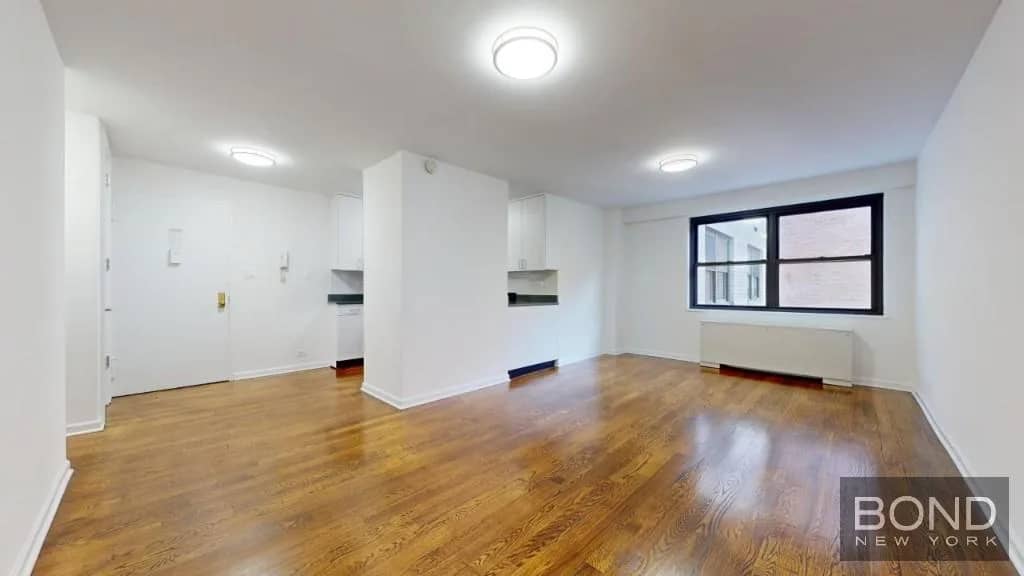 Studio apartment in Union Square