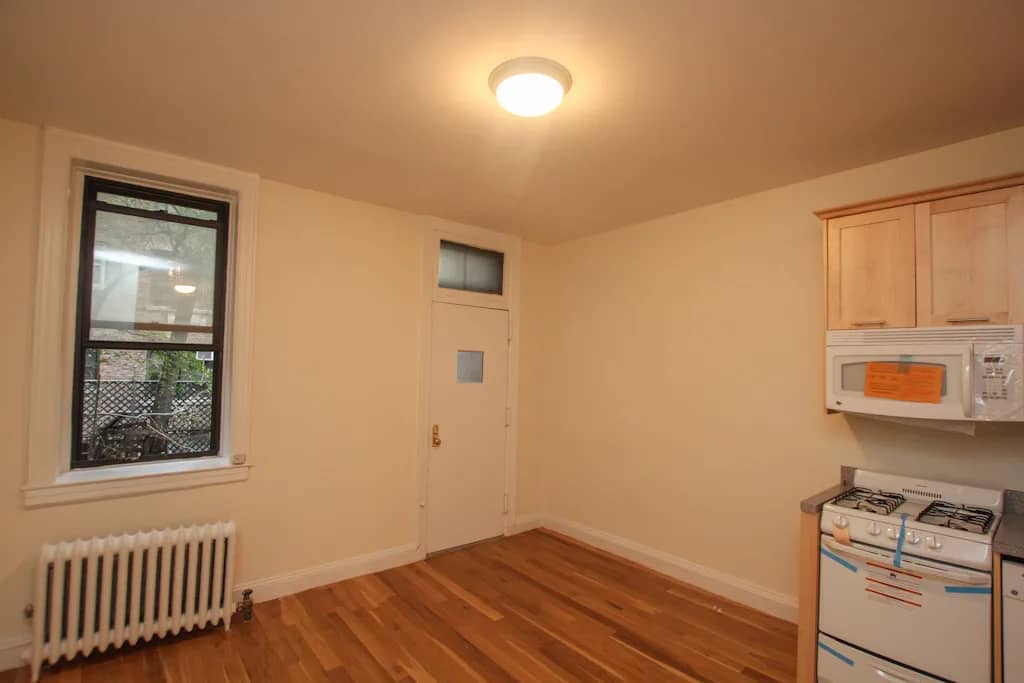 1 bed apartment in Upper East Side