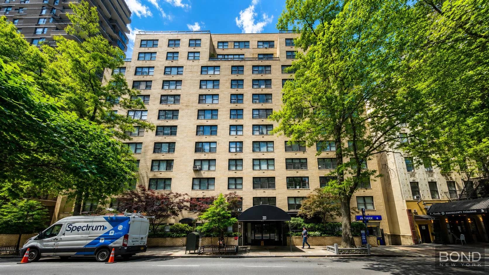 1 bed apartment in Midtown East