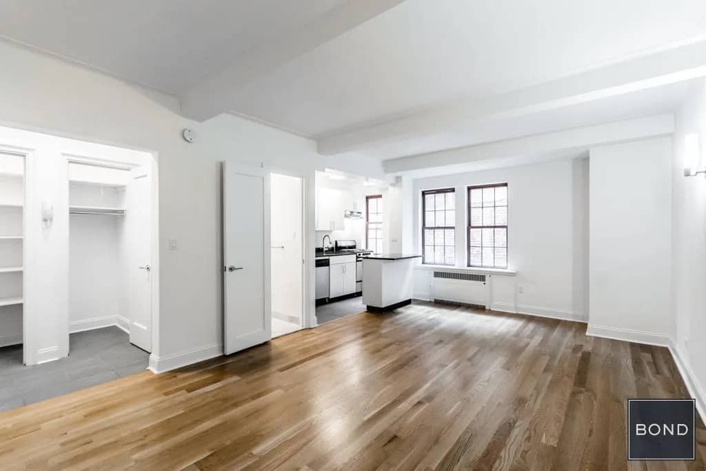 Studio apartment in Brooklyn Heights