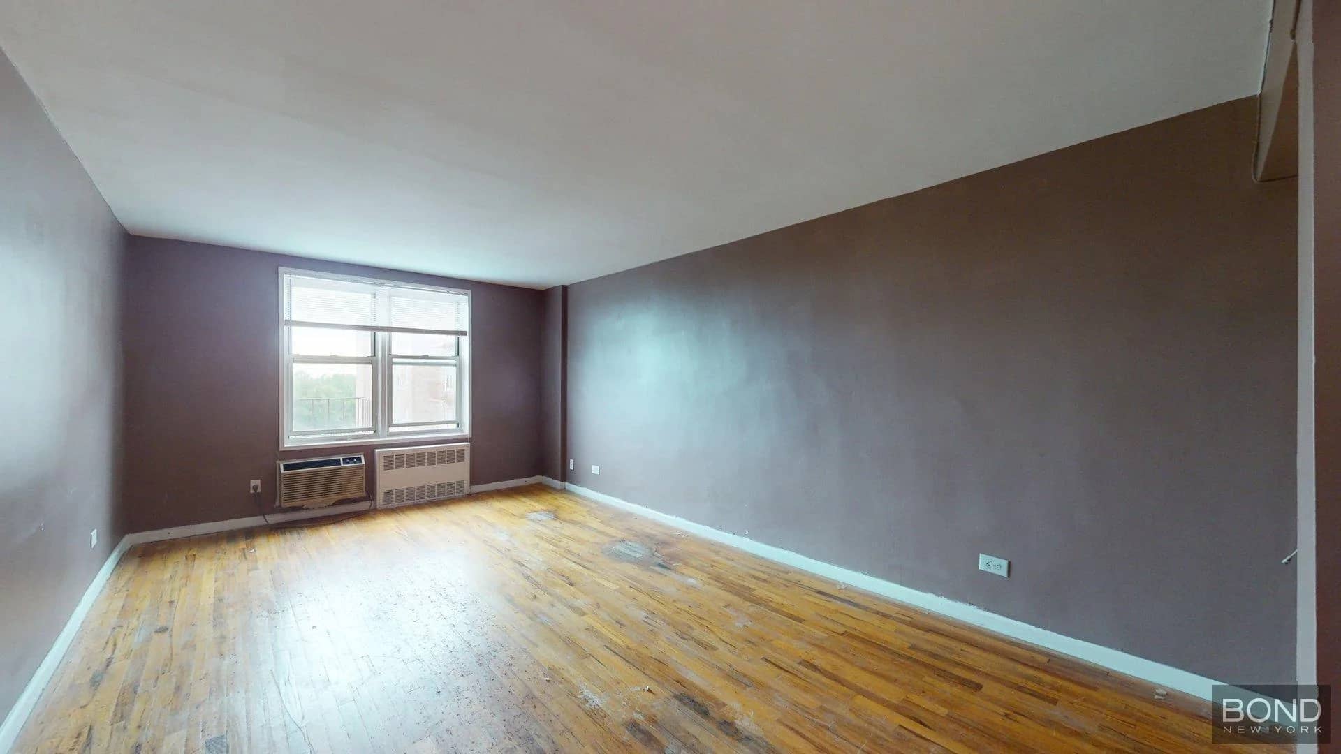 1 bed apartment in Glen Oaks