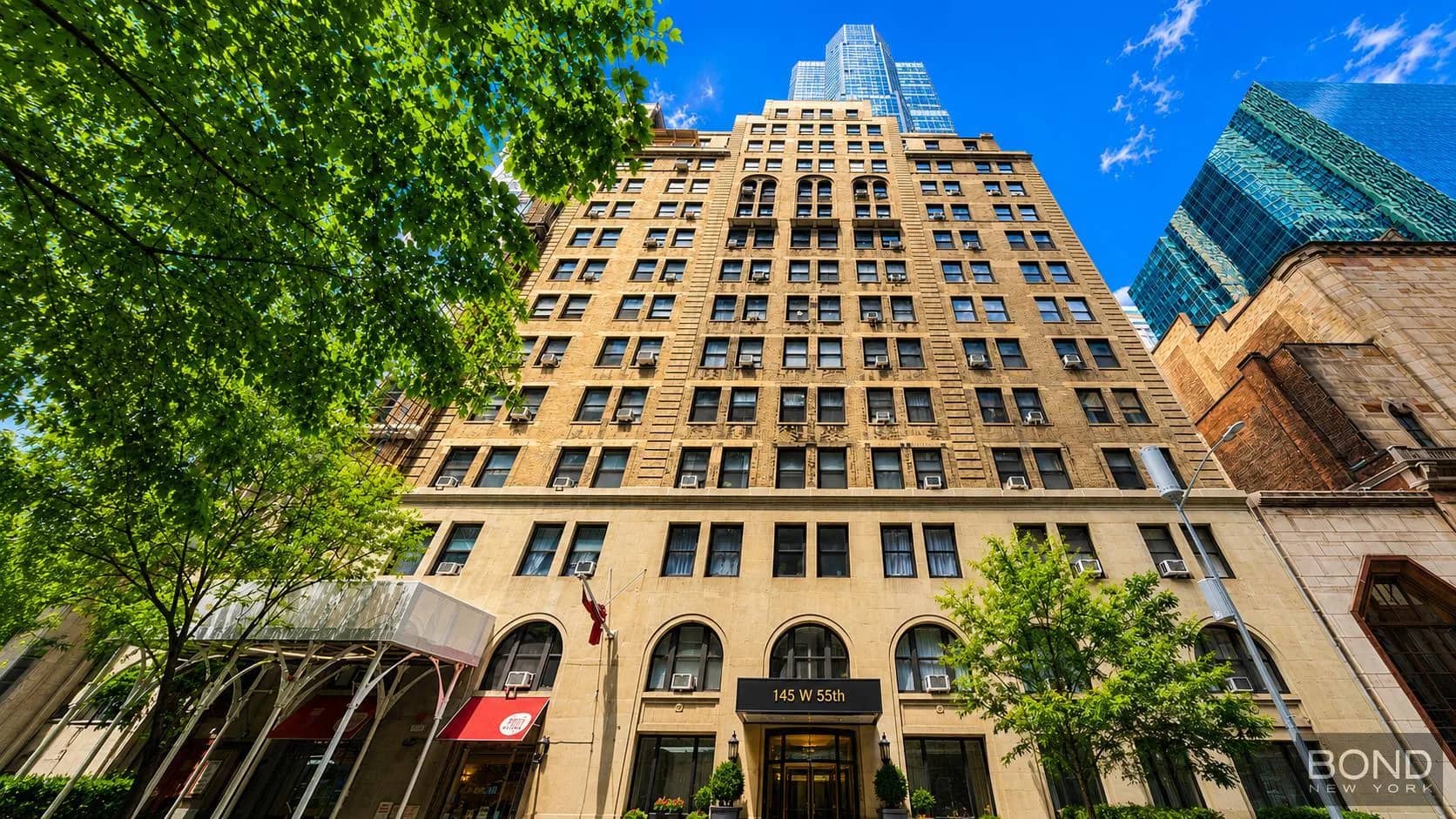 3 bed apartment in Midtown West