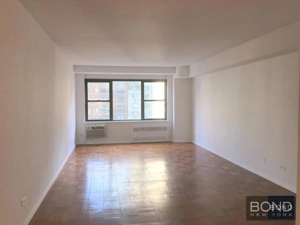2 bed apartment in Midtown East