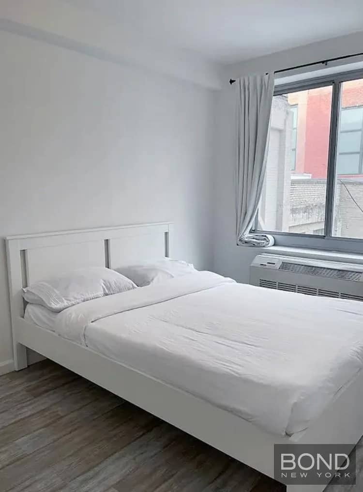2 bed apartment in Midtown West