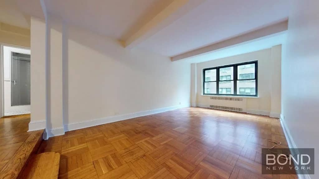 2 bed apartment in Midtown East