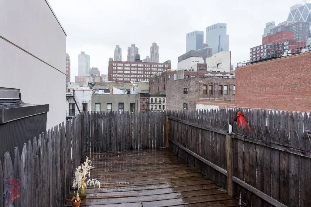 3 bed apartment in Midtown West