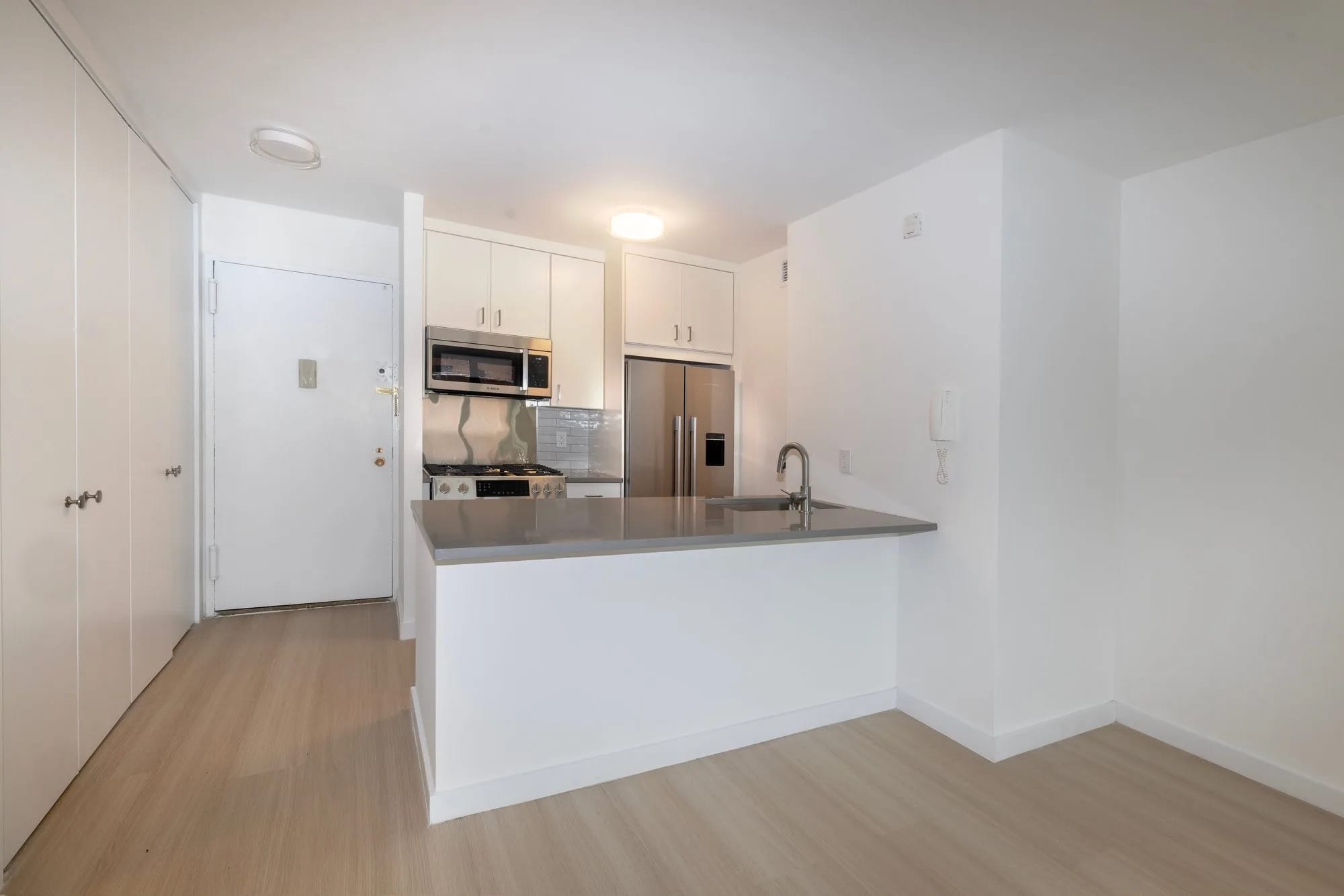 1 bedroom in Murray Hill, Manhattan, photo 3