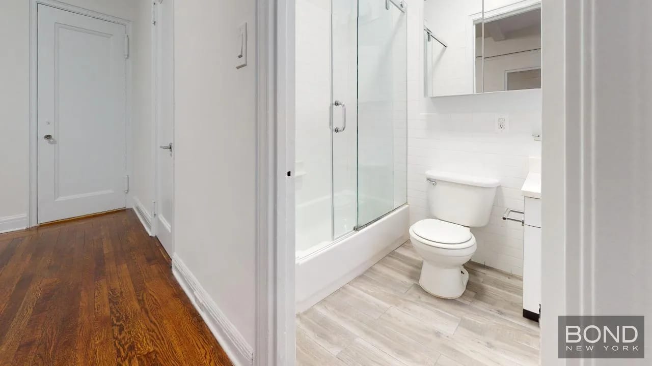 1 bedroom in Midtown East, Manhattan, photo 9