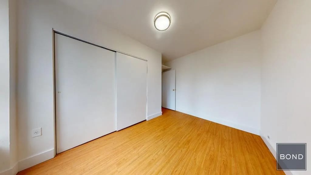 1 bedroom in Upper East Side, Manhattan, photo 3