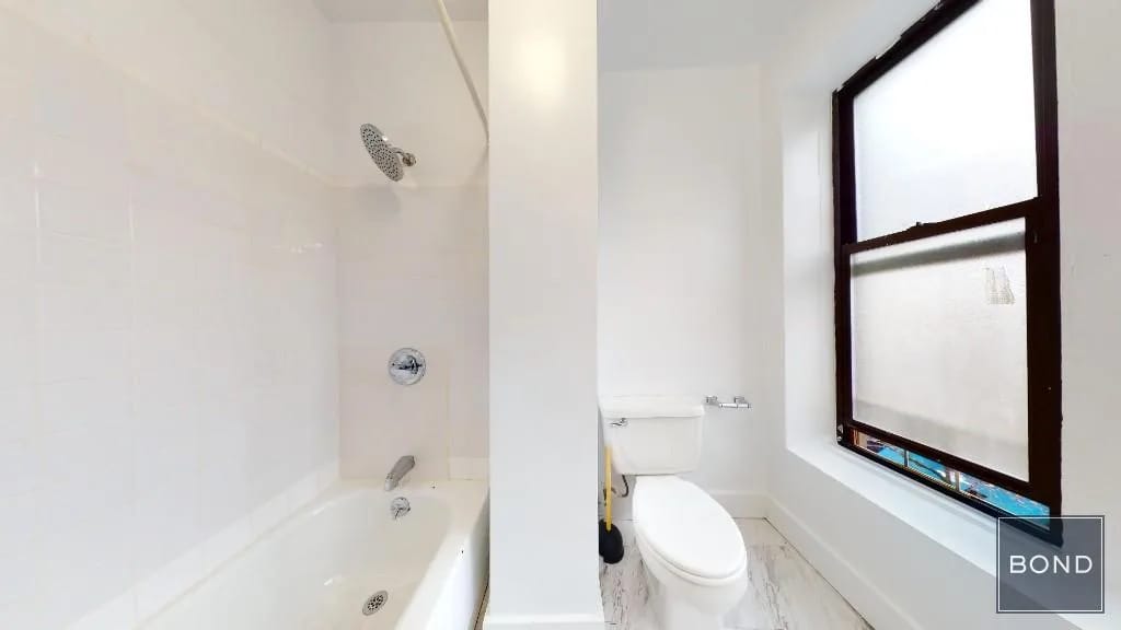 1 bedroom in Upper East Side, Manhattan, photo 6