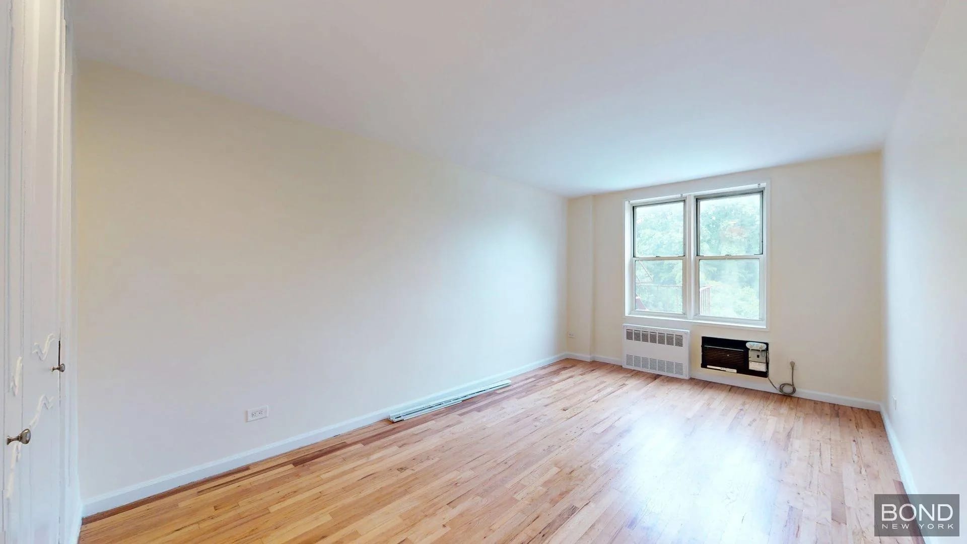 2 bedrooms in Glen Oaks, Queens, photo 3