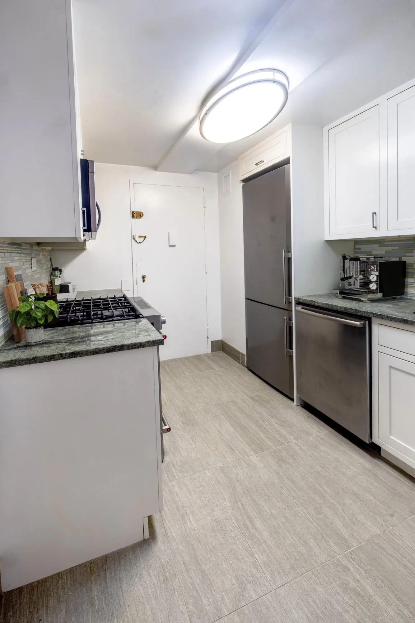 2 bedrooms in Midtown West, Manhattan, photo 2