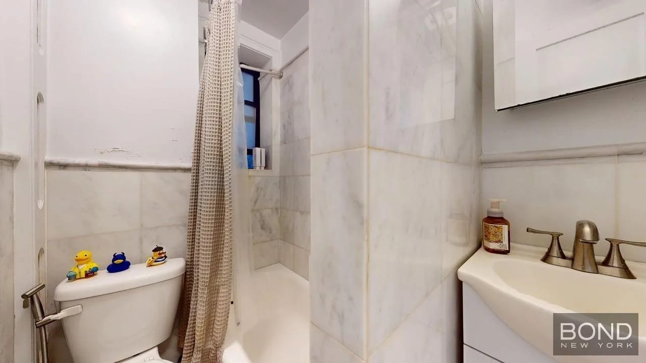 1 bedroom in Midtown West, Manhattan, photo 3