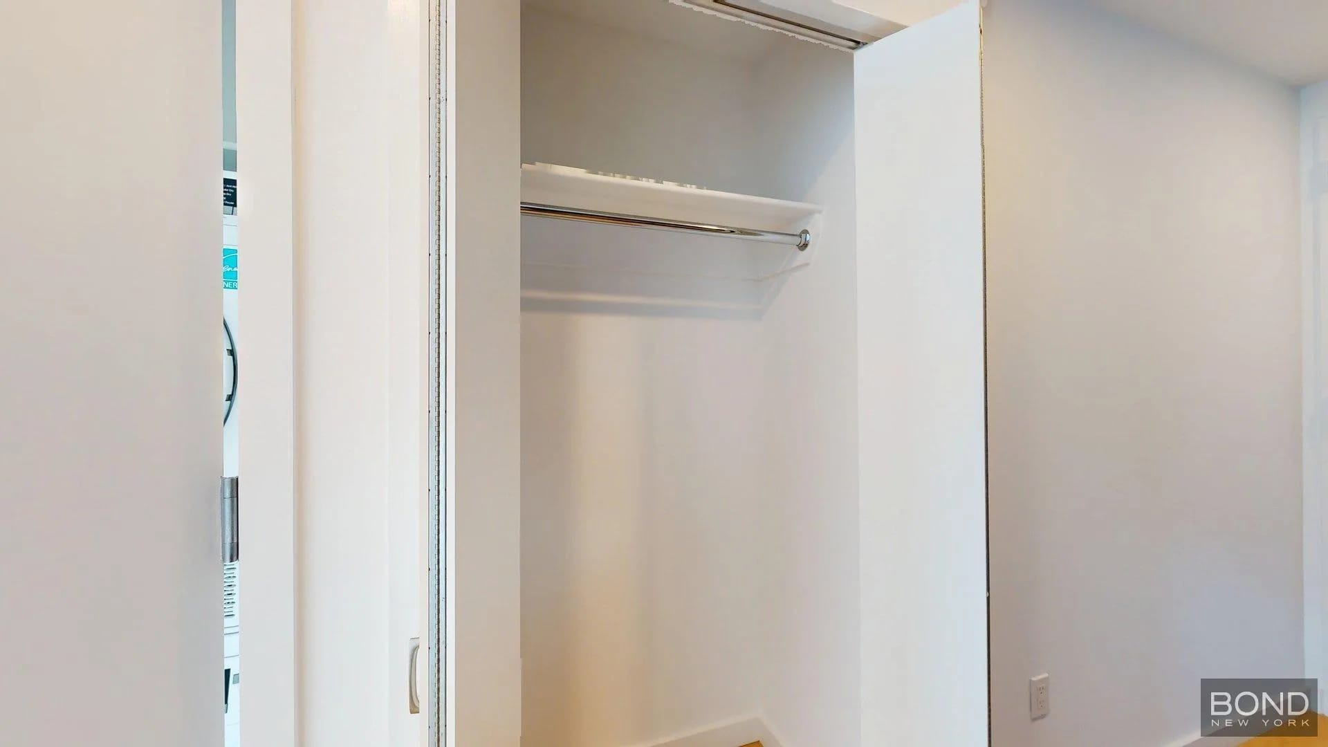 Studio in Flushing, Queens, photo 4