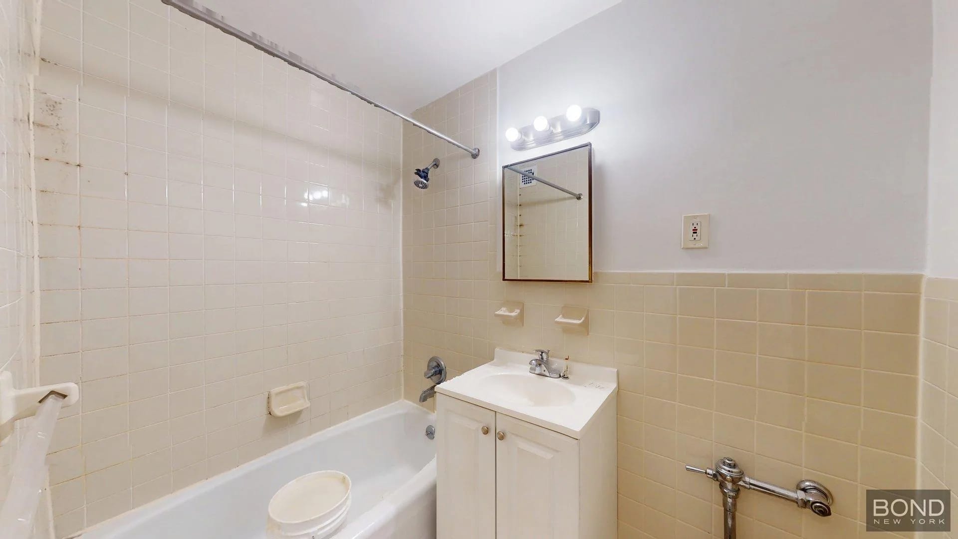 2 bedrooms in Glen Oaks, Queens, photo 7