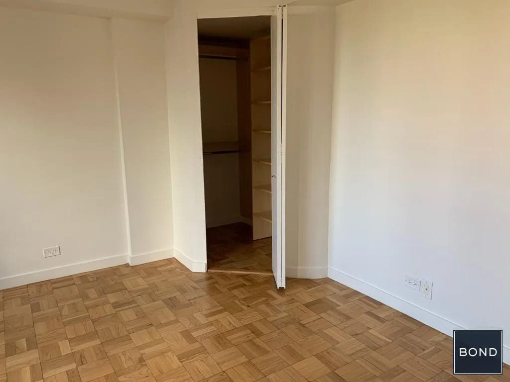 1 bedroom in Midtown East, Manhattan, photo 17