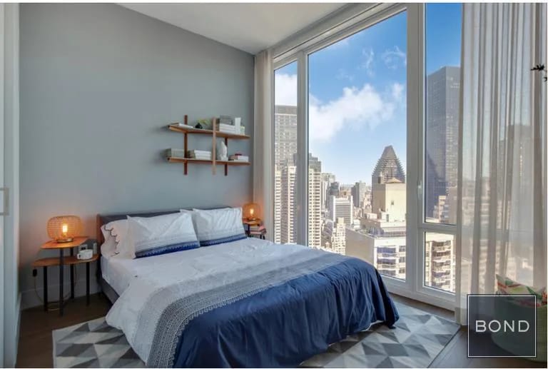 1 bedroom in Midtown East, Manhattan, photo 2