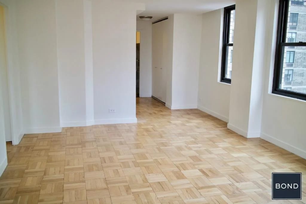 1 bedroom in Midtown East, Manhattan, photo 2