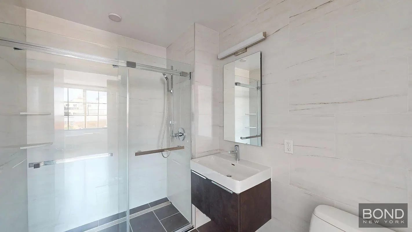 2 bedrooms in Flushing, Queens, photo 2