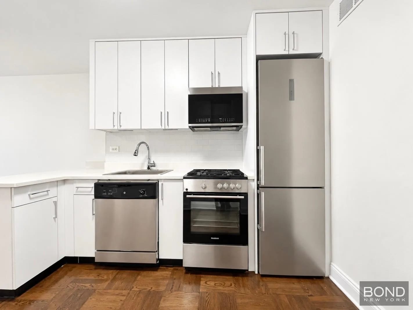 1 bedroom in Murray Hill, Manhattan, photo 2