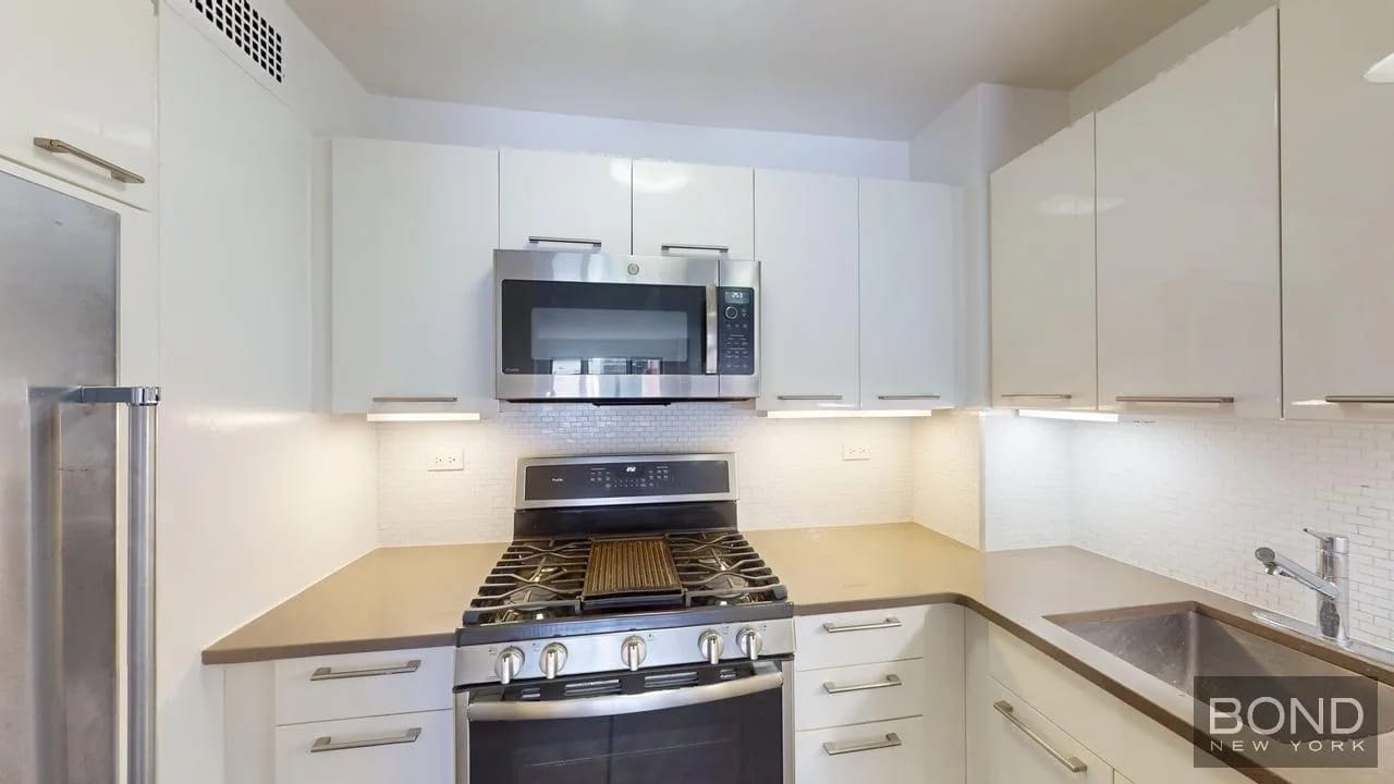 1 bedroom in Upper East Side, Manhattan, photo 3