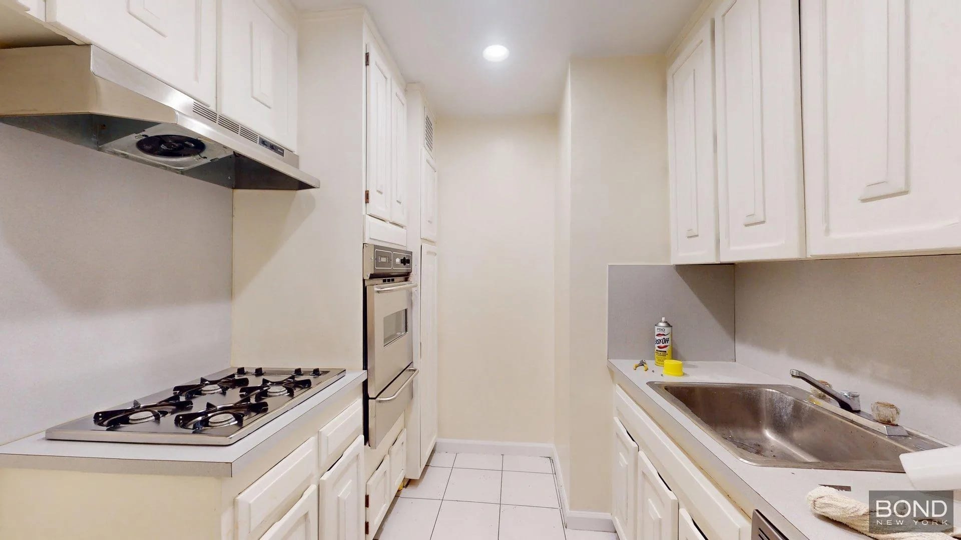 2 bedrooms in Glen Oaks, Queens, photo 2