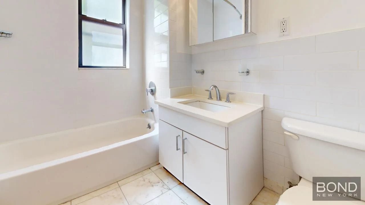 1 bedroom in Midtown West, Manhattan, photo 7