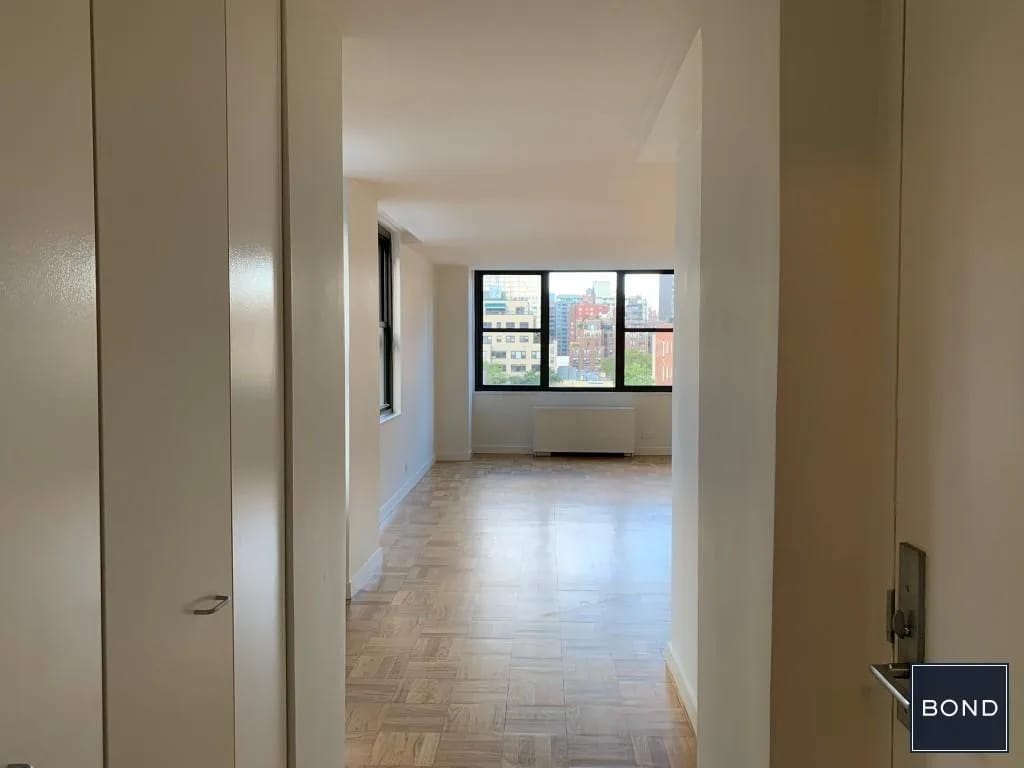 1 bedroom in Midtown East, Manhattan, photo 22