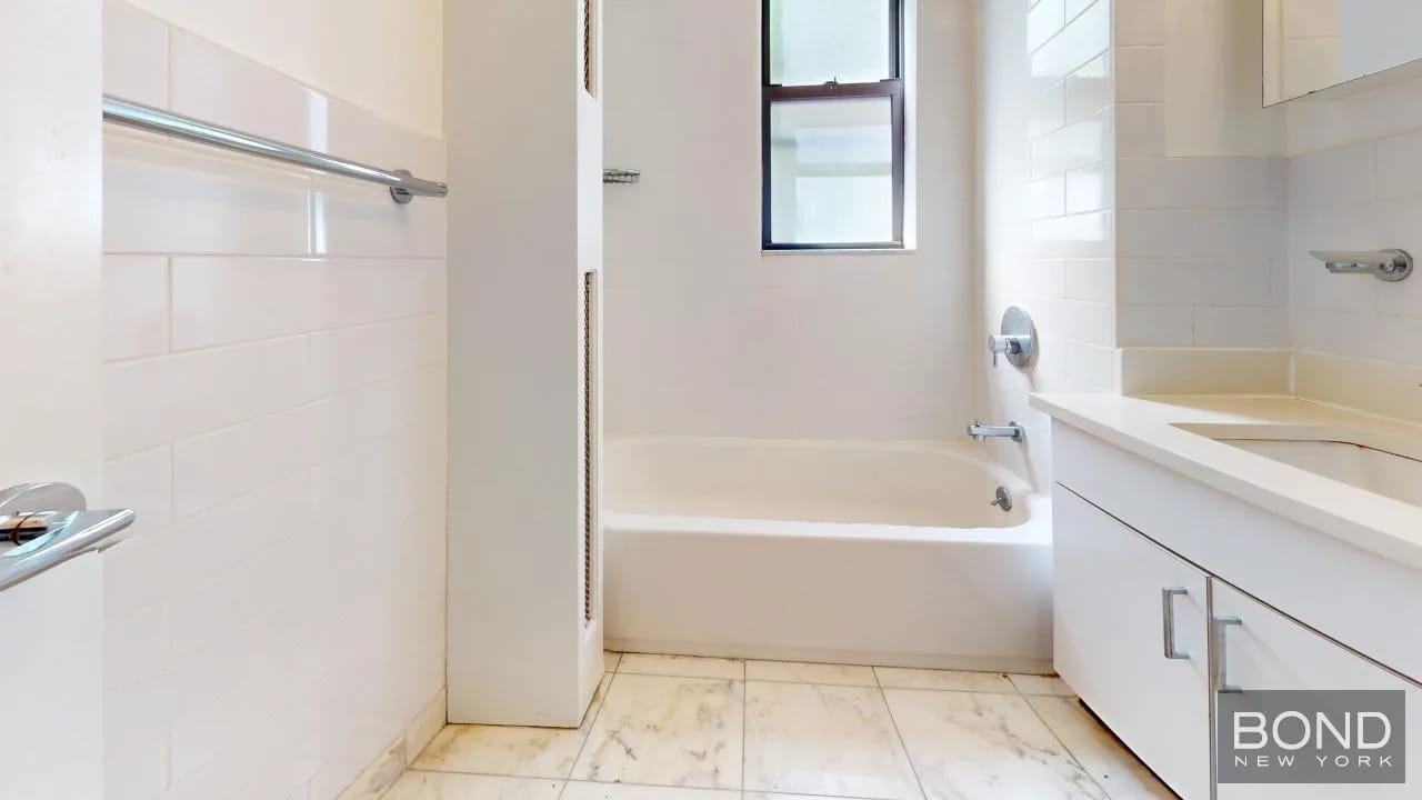 1 bedroom in Midtown West, Manhattan, photo 6