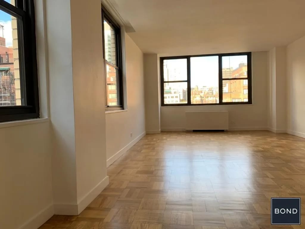 1 bedroom in Midtown East, Manhattan, photo 11