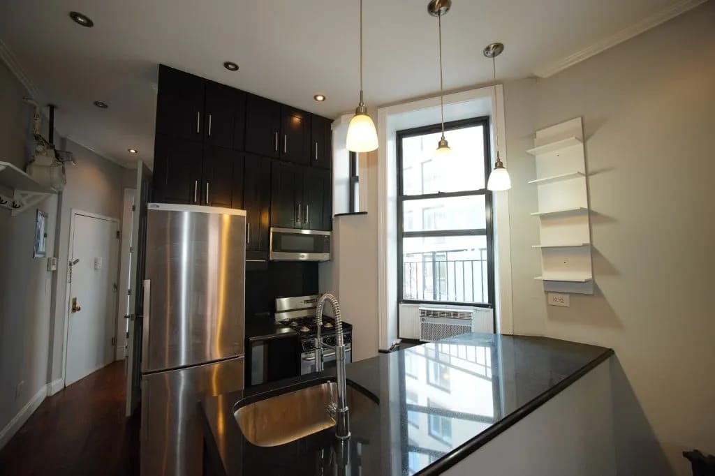 2 bedrooms in East Village, Manhattan, photo 3